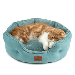 Bedsure round dog bed plush sherpa surface delivers cozy warmth for restful naps.