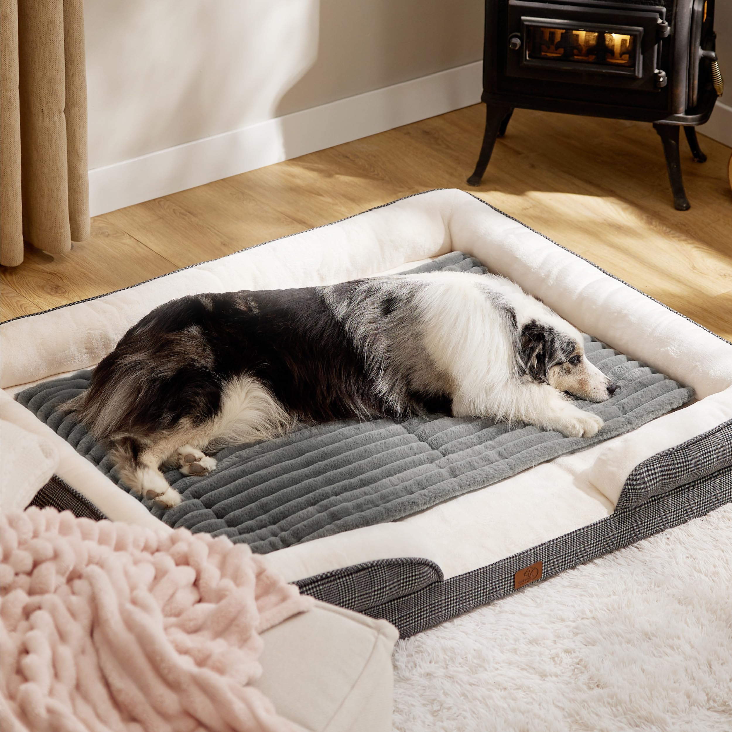 Bedsure self-warming dog bed grey color blends with home decor.