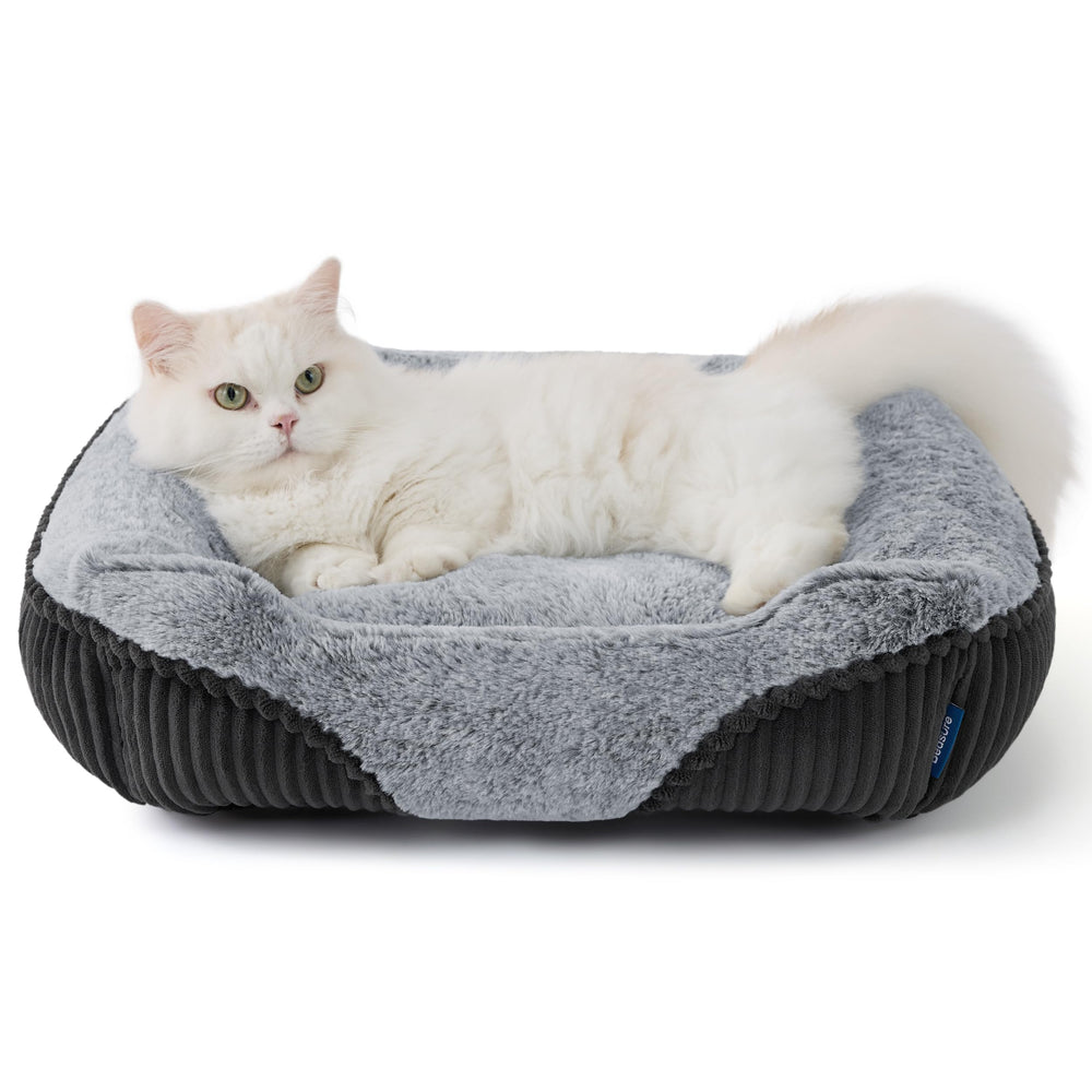 Bedsure ultra-soft faux fur lining creates a gentle, pet-friendly space