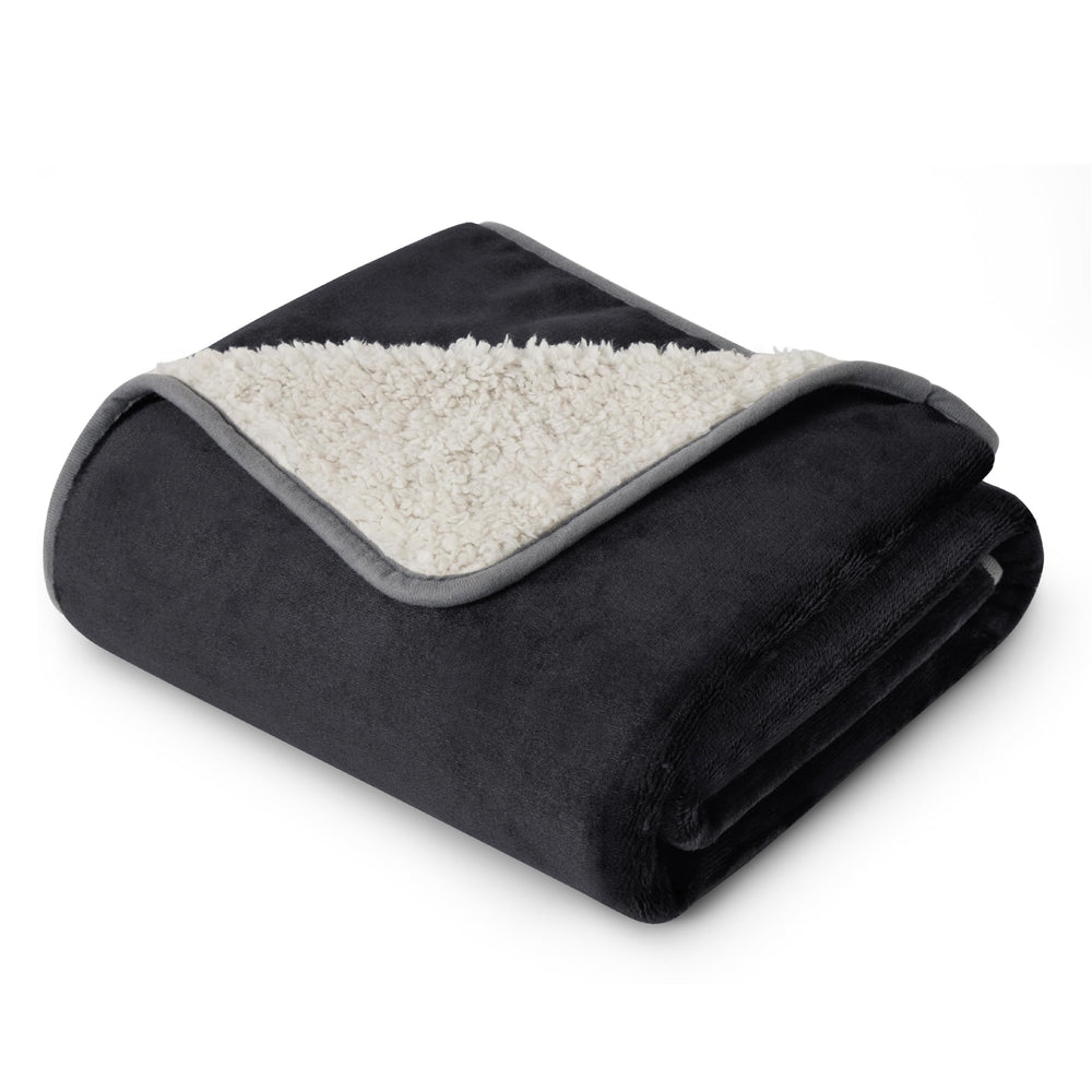 Bedsure waterproof blanket with sherpa-side protects furniture and keeps pets warm.