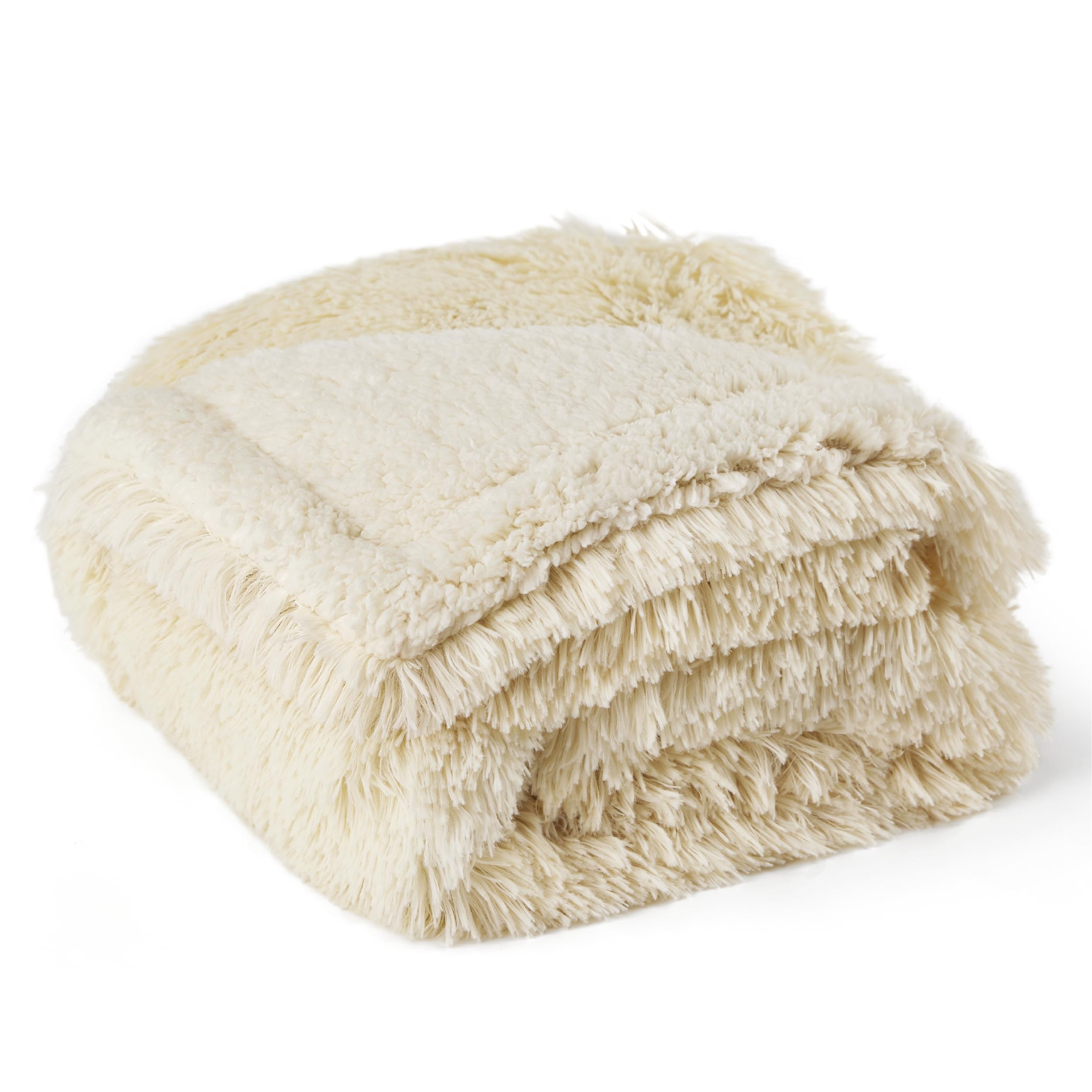Bedsure blanket features durable edges for long-lasting use.