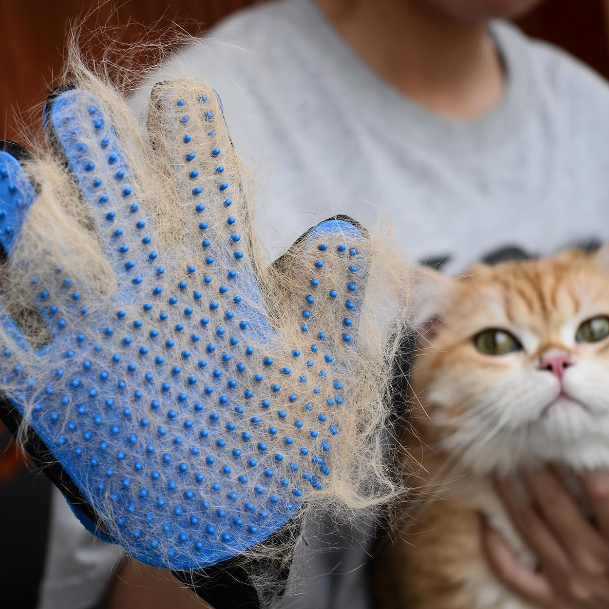 Beiker undercoat deshedding tool helps manage loose fur and tangles