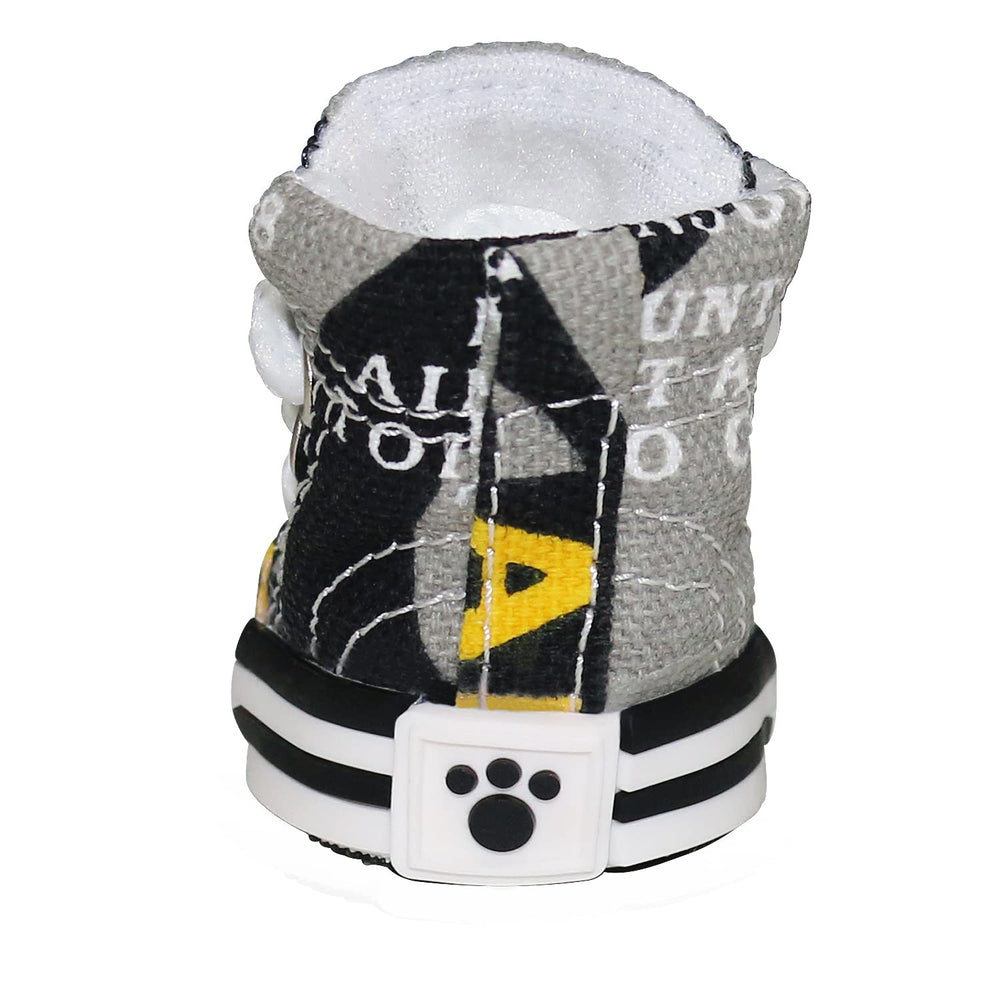 4-pack BESUNTEK dog shoes help prevent dirt in the home.