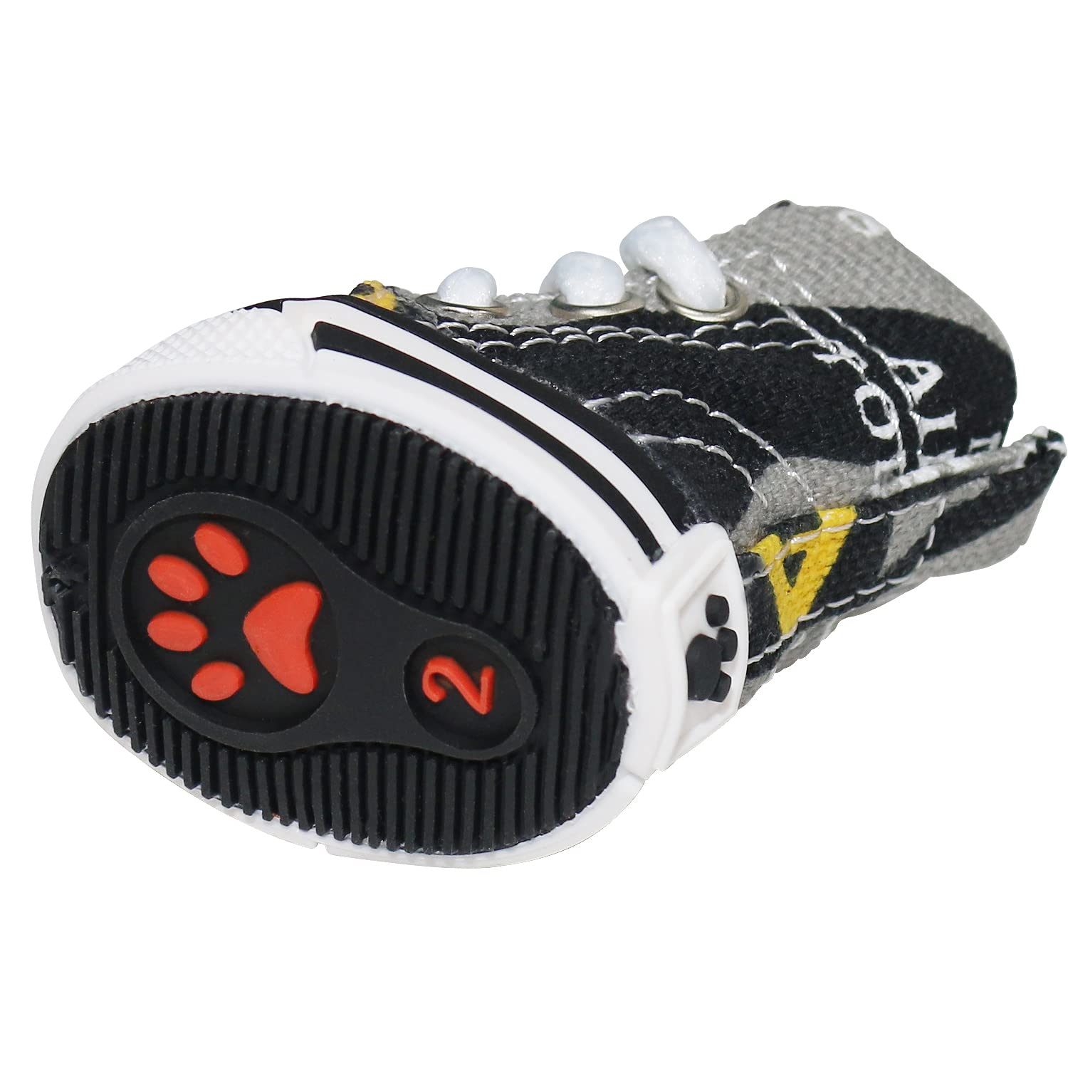 BESUNTEK dog paw protectors are easy to clean after muddy adventures.