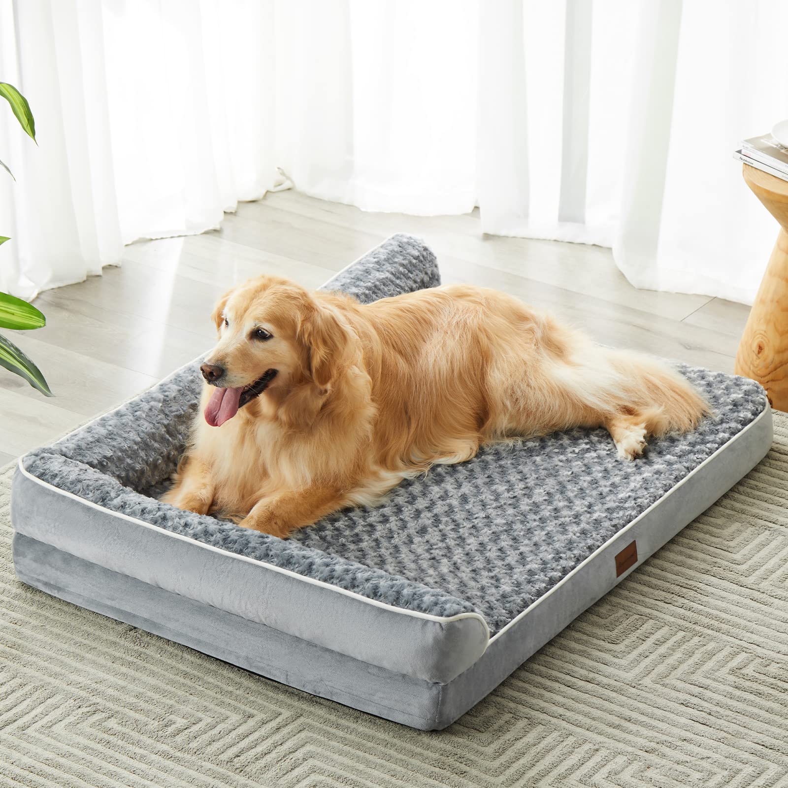 BFPETHOME promotes wide space for dogs to stretch and settle into a nap.