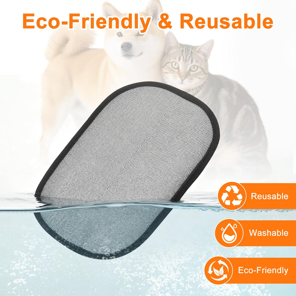 Bidirectional cleaning action visualizes fur gathering with each stroke.
