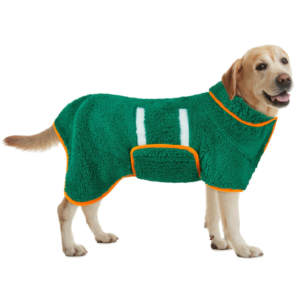 Bienbee dog bathrobe quick-drying fleece speeds post-bath drying.