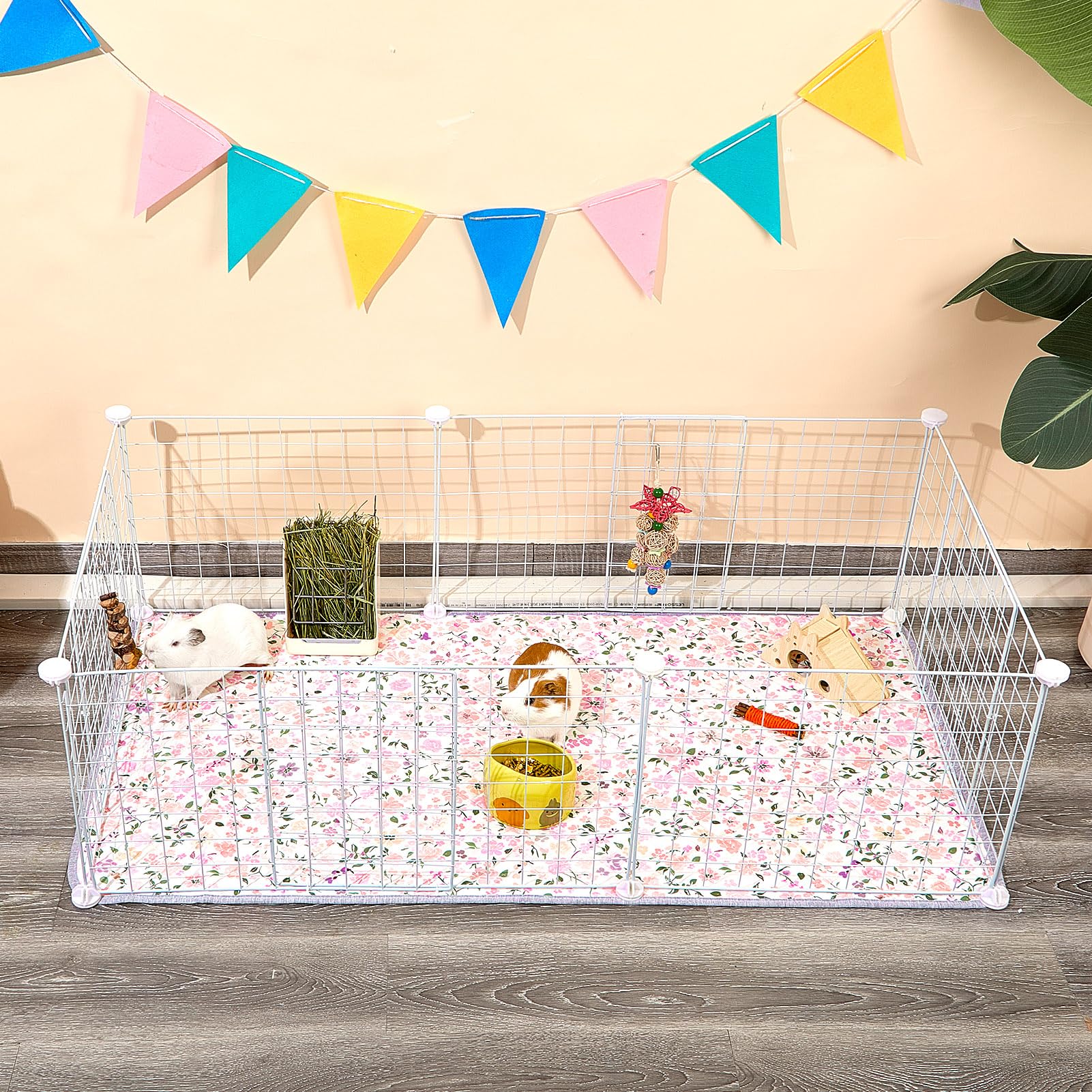Bienbee guinea pig bedding in cage setup with pet, easy to clean