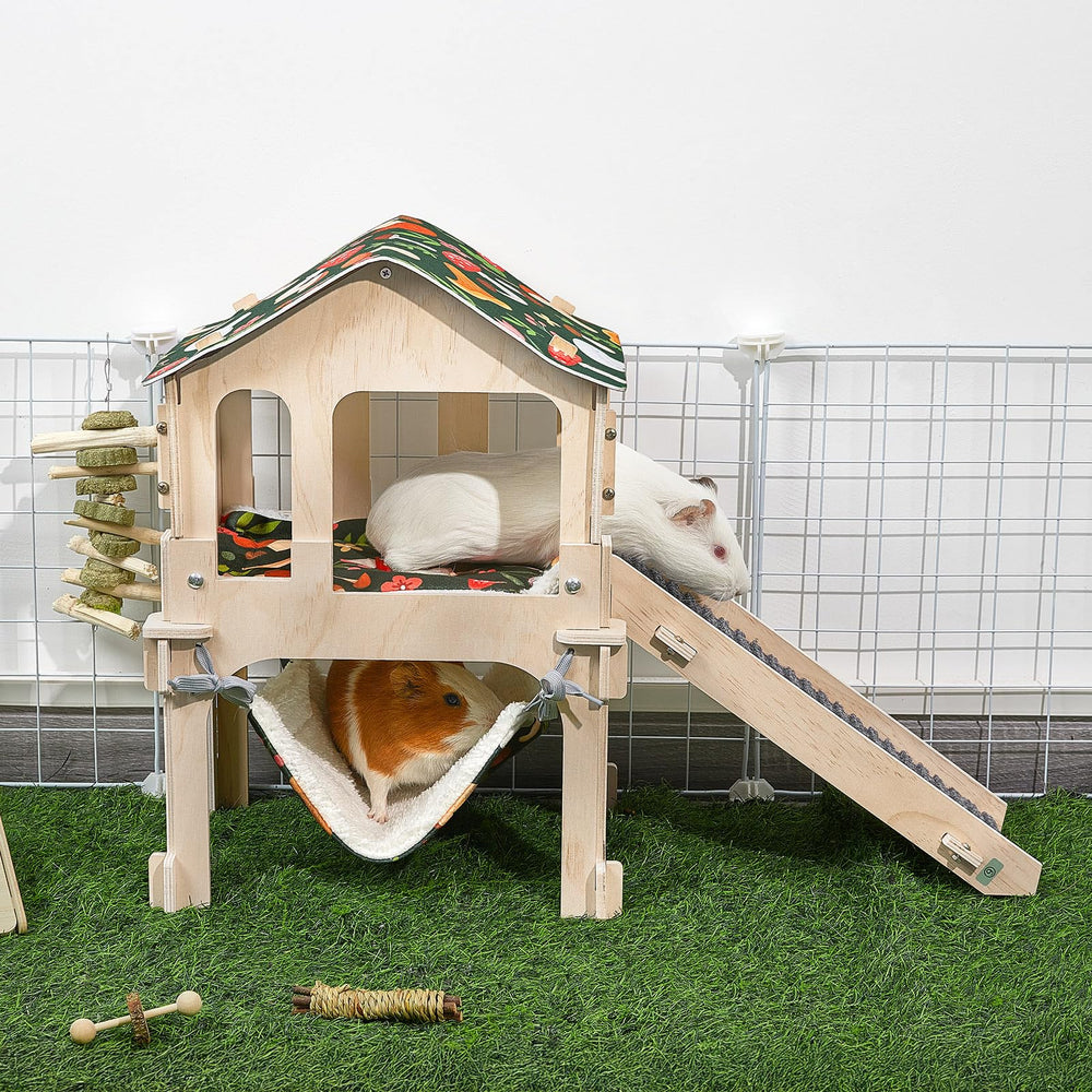 Bienbee guinea pig hideout double-sided felt roof provides weather-ready shelter and shade.