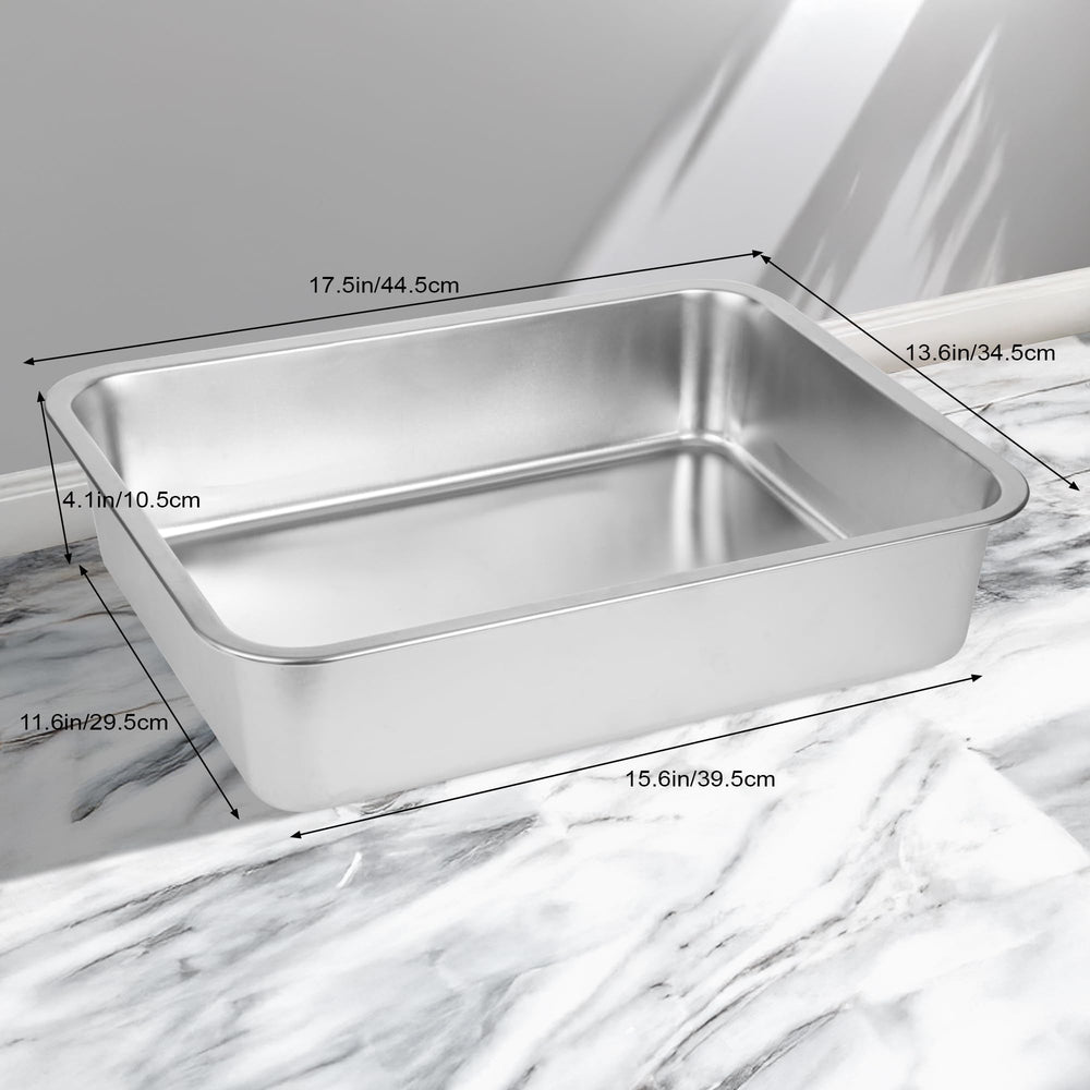 BierBear stainless steel litter box interior close-up highlights a non-stick surface for easy cleaning.