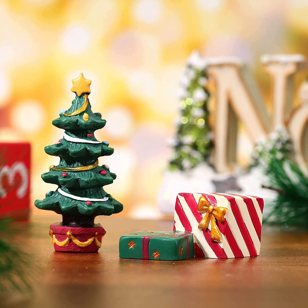 Bili-silly festive fish-tank ornament packaging ready for gifting or storage.