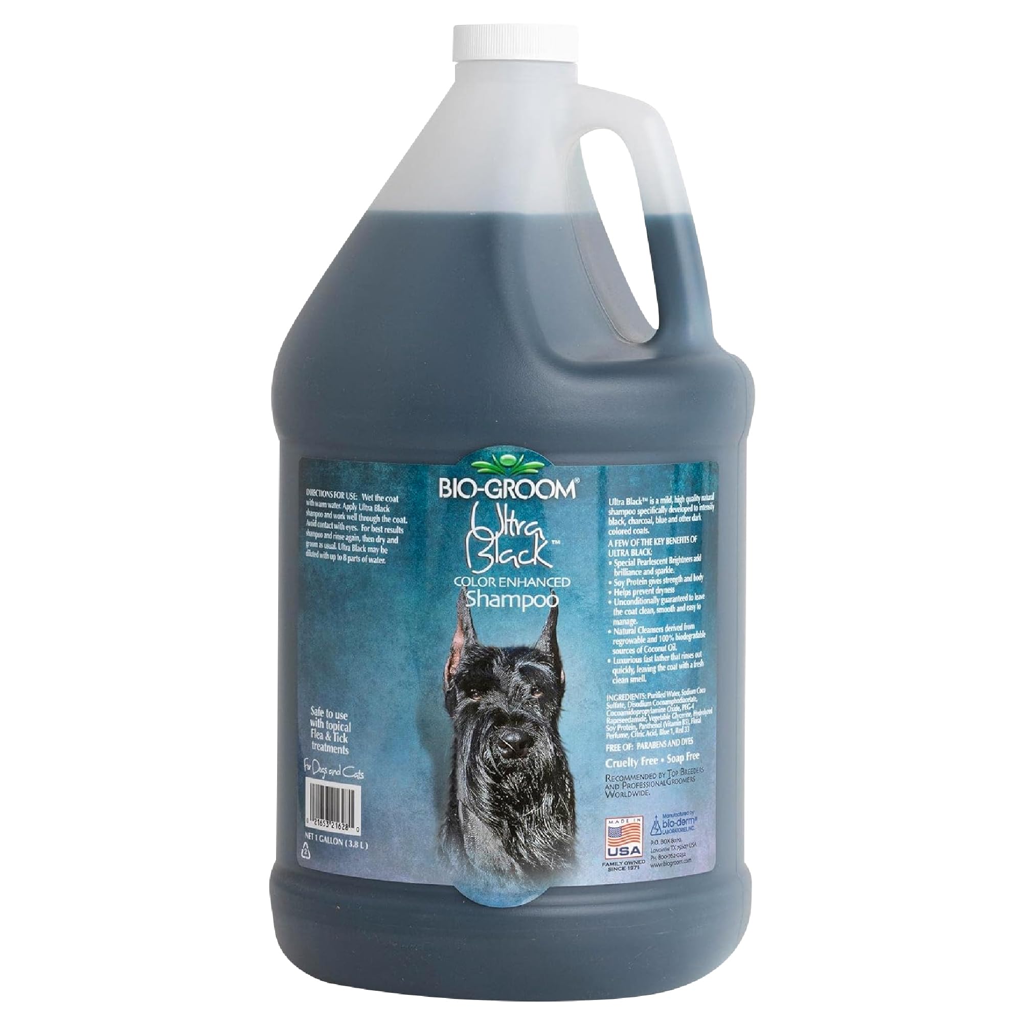 Bio-Groom Ultra-Black Shampoo pour forms rich lather for dark coats.