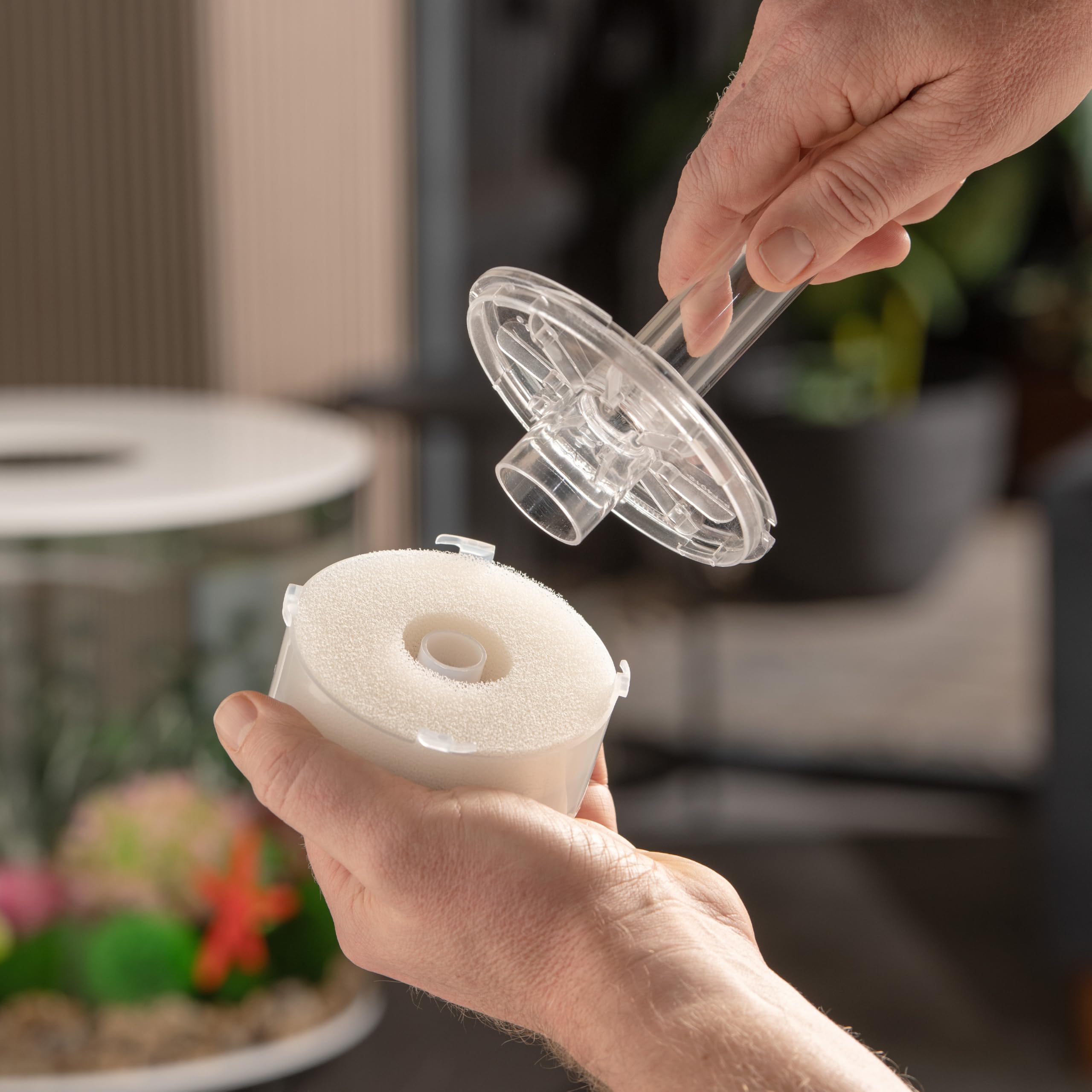 biOrb Service Kit filter cartridge demonstrates replacement for consistent water quality