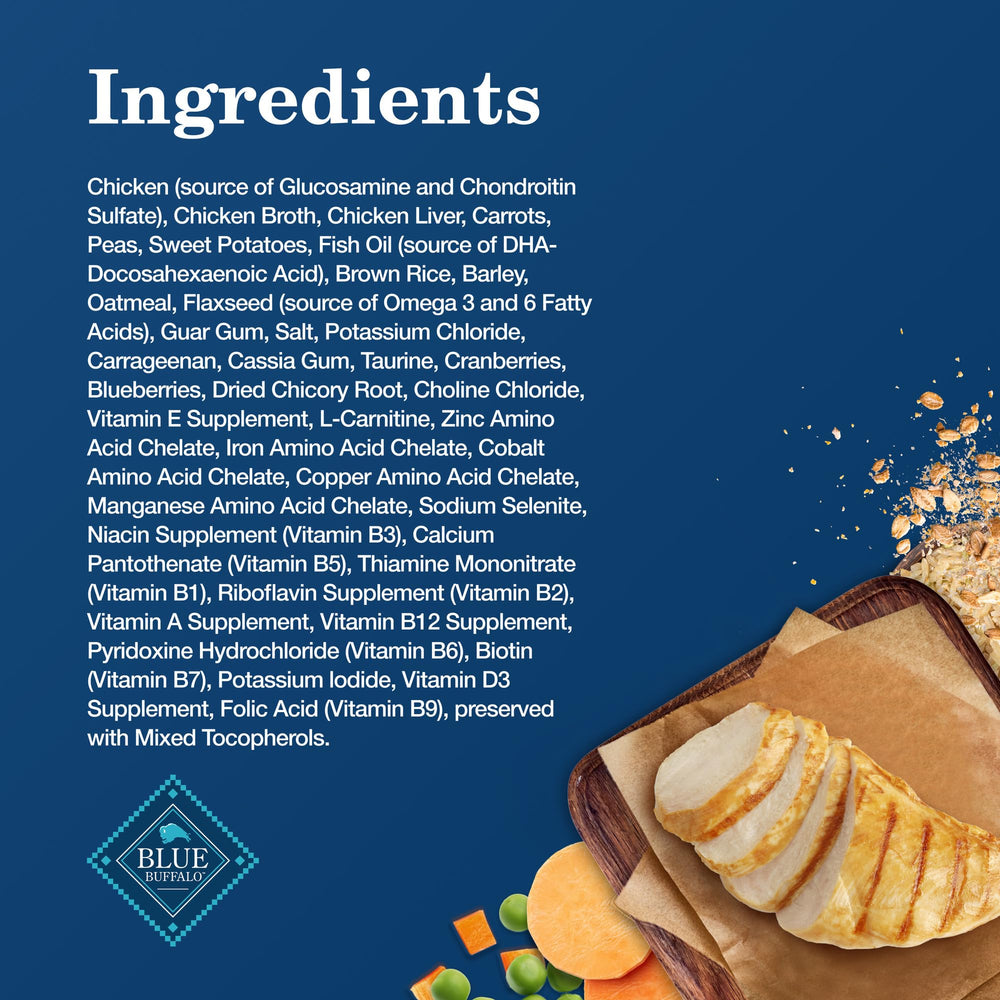 Blue Buffalo Homestyle Senior juicy-chunk texture closeup highlights savory consistency.