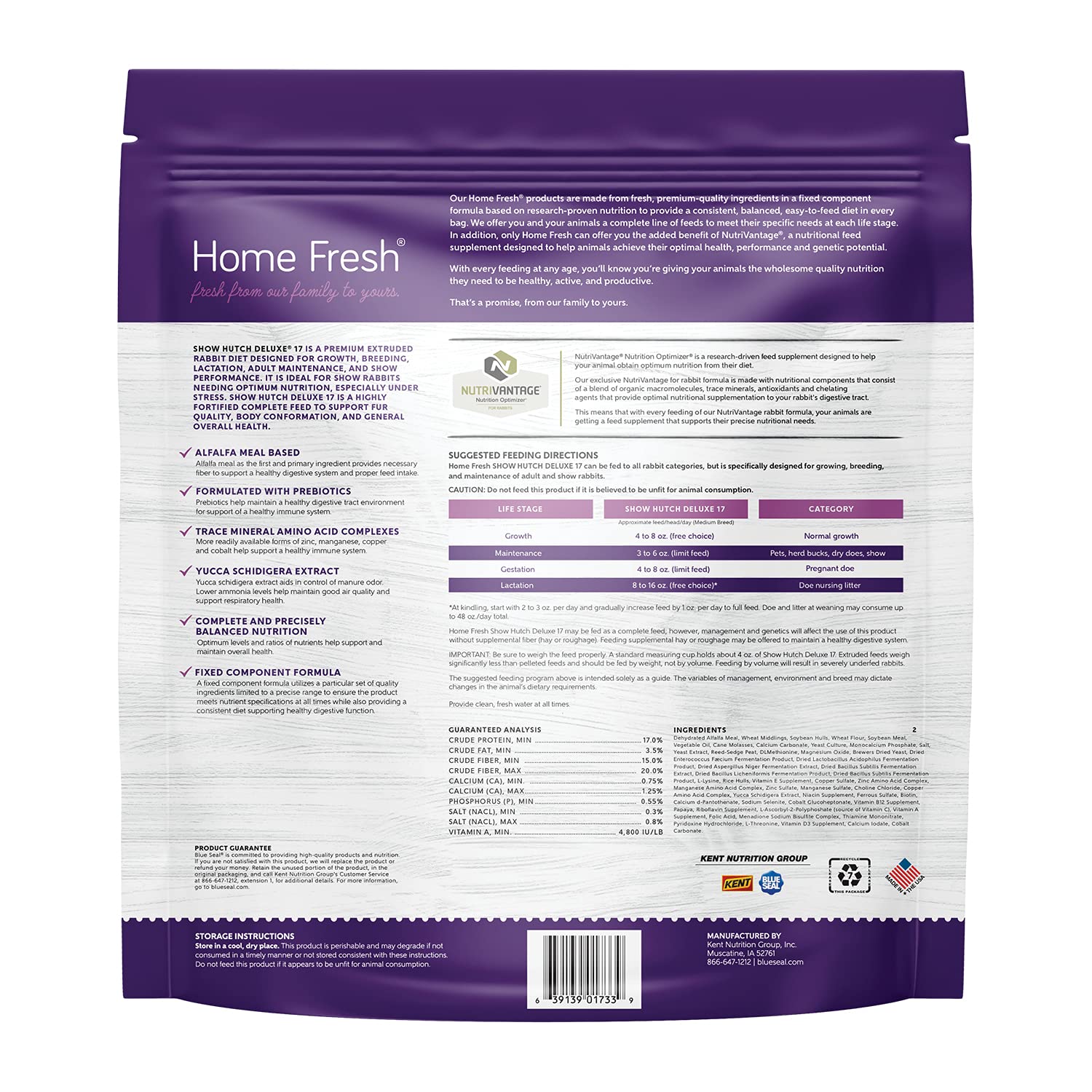 Blue Seal Fresh Show Hutch Deluxe 17 extruded nuggets close-up for improved rabbit digestibility.