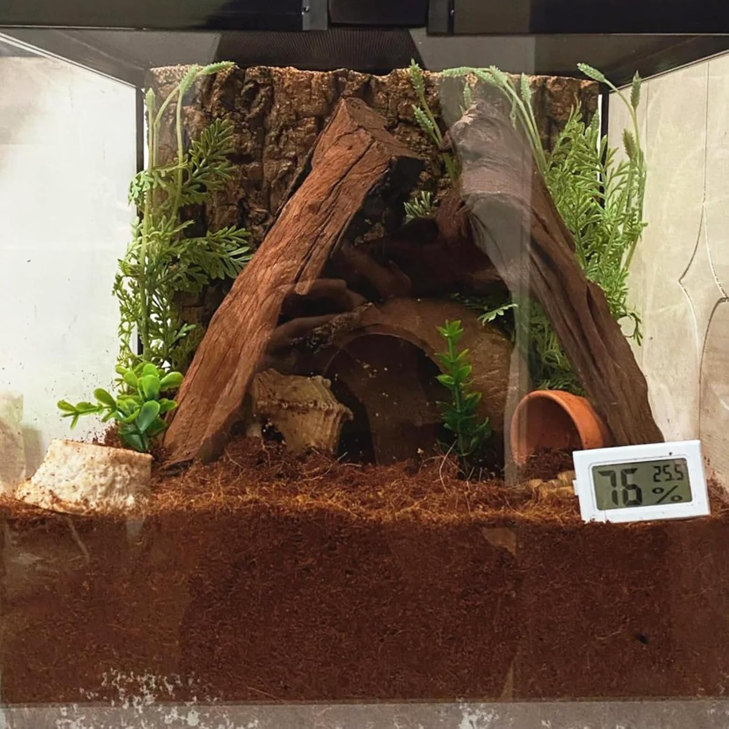 BNOSDM 3-liter reptile soil bedding highlighting generous volume.