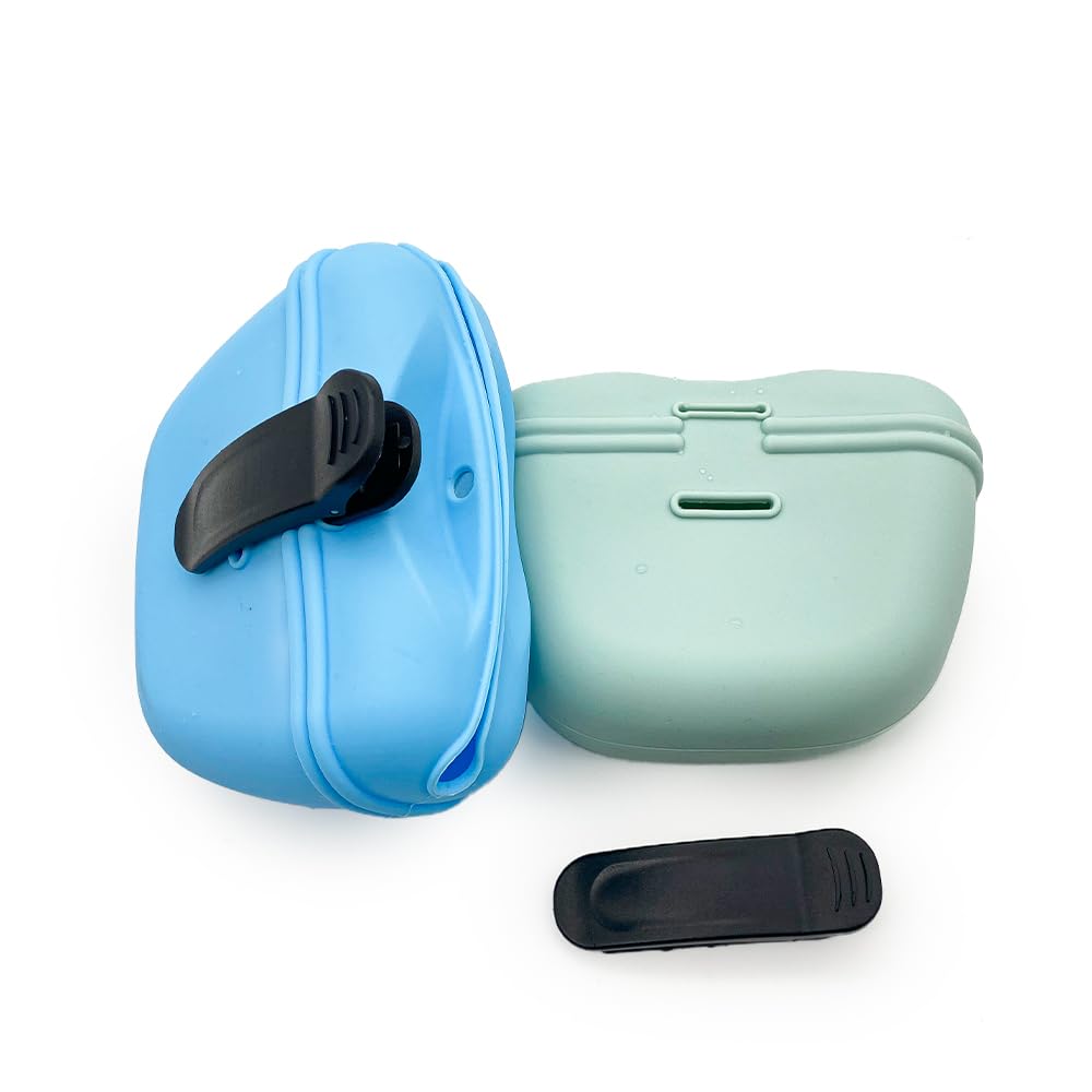 Bongpuda silicone dog treat pouch sky blue closeup for easy-access snacks