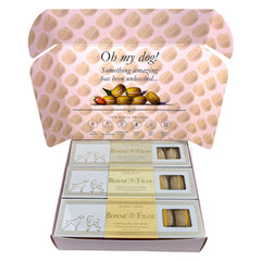 Bonne et Filou Christmas macarons box ready for gifting