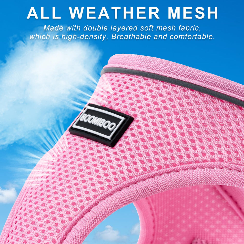 BOOMIBOO breathable air mesh keeps dogs cool.