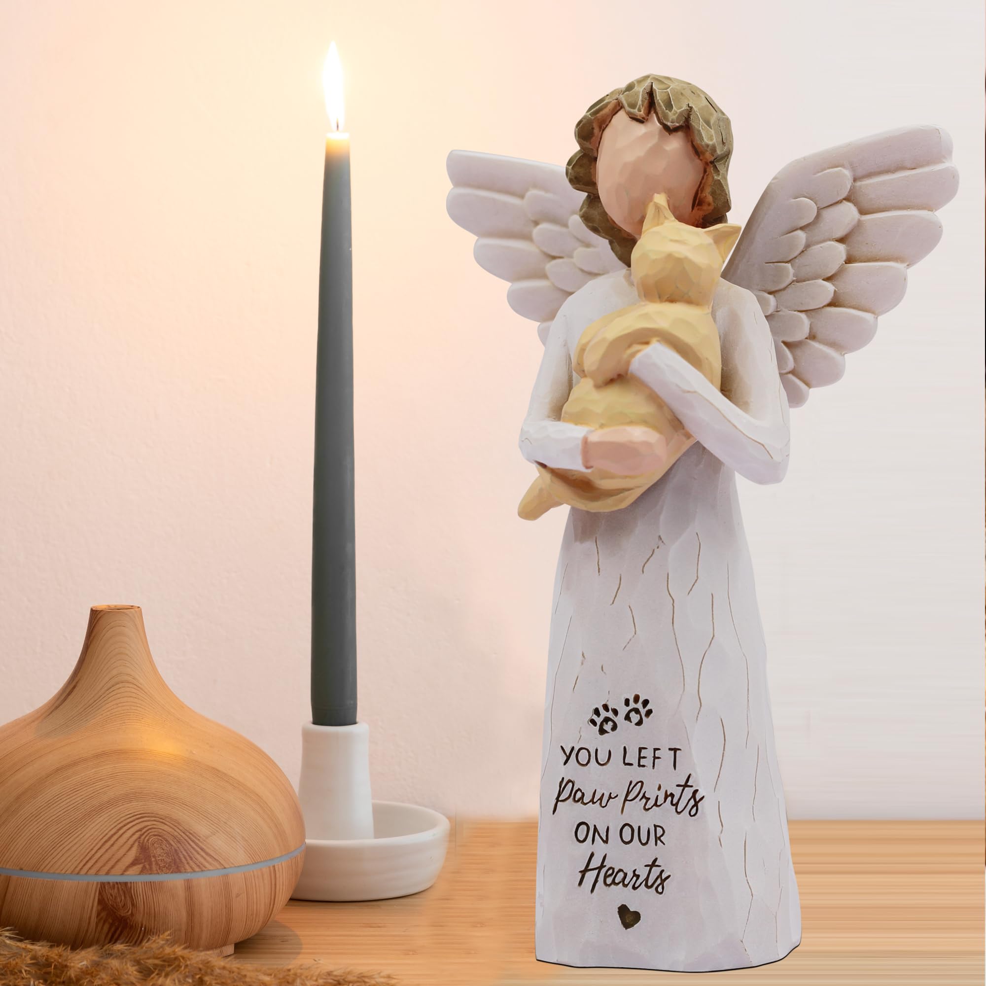 BORLESTA resin-cat-keepsake provides a durable memorial for years of remembrance.