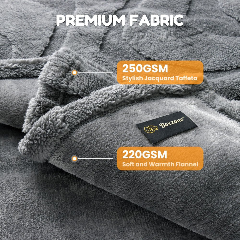 BoxZone blanket is machine washable and quick-drying for easy care.