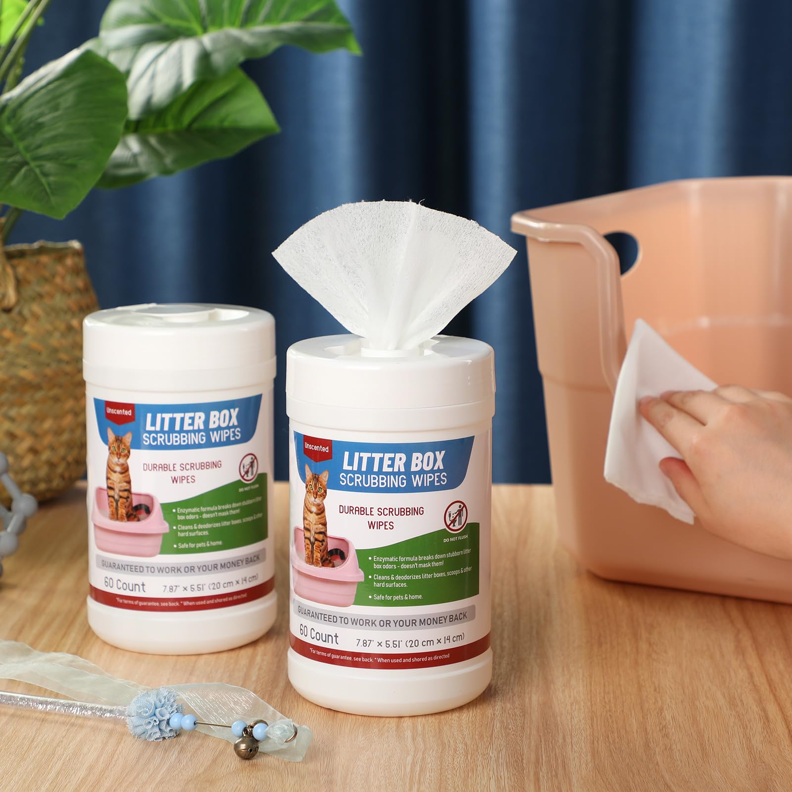 Breling litter box scrubbing wipes soft nonwoven fabric ready for cleaning.
