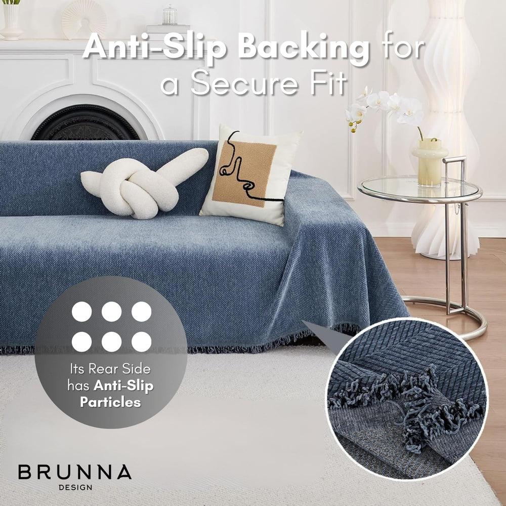 BRUNNA DESIGN easy-install couch cover demonstrates quick setup.