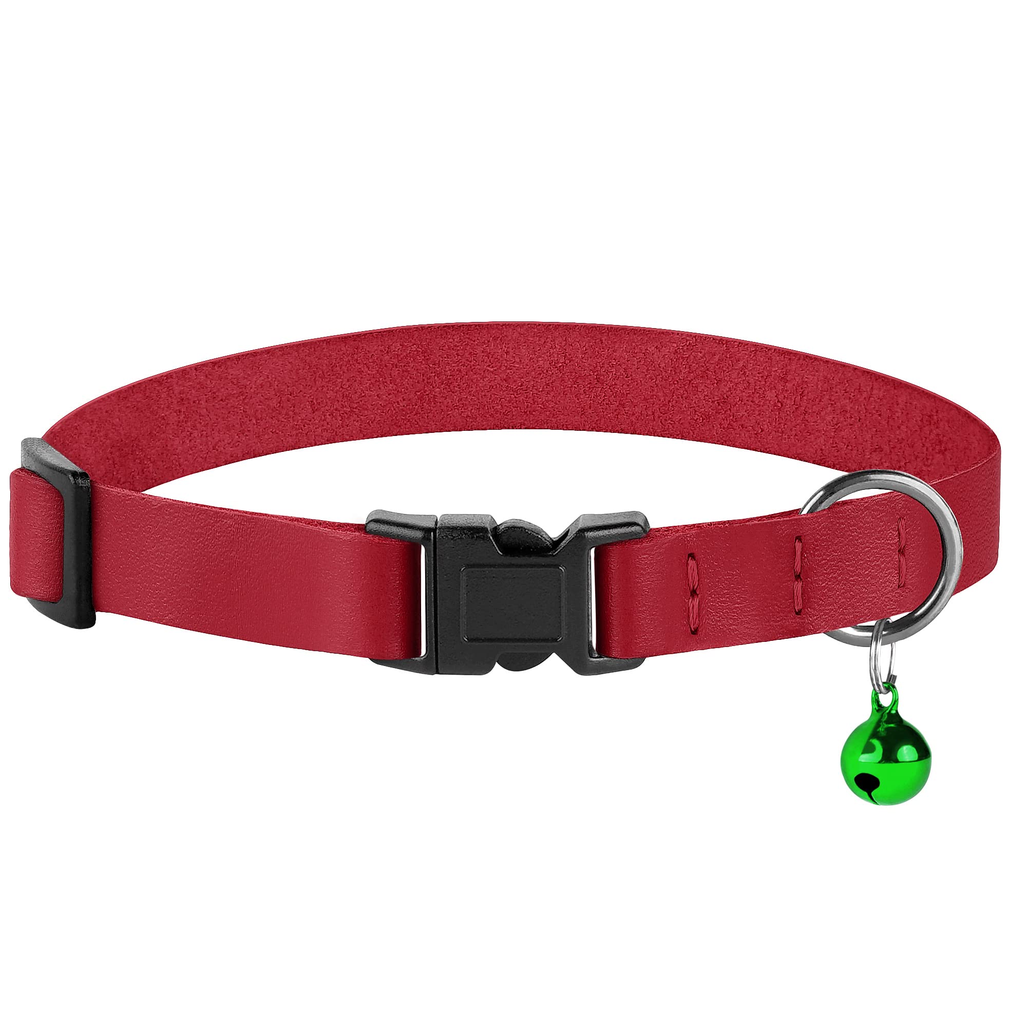Budkas cat-collar-wearable-on-outdoor-exploration offers secure fit during adventures.
