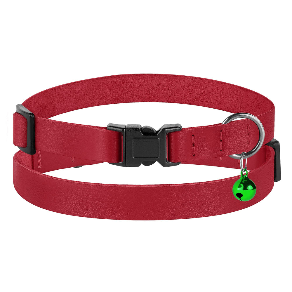 Budkas leather-cat-collar-buckle-detail highlights quick-release safety buckle.