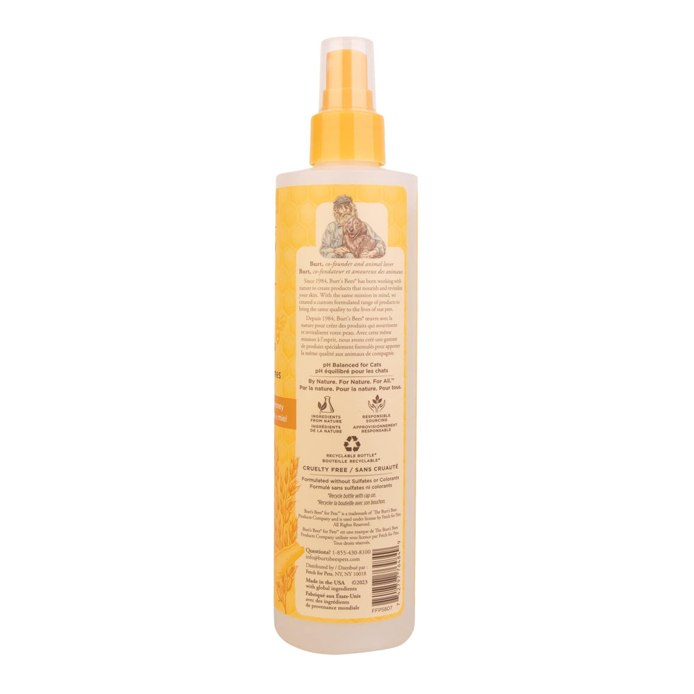 BURT'S BEES FOR PETS ingredients close-up featuring colloidal oat flour and honey