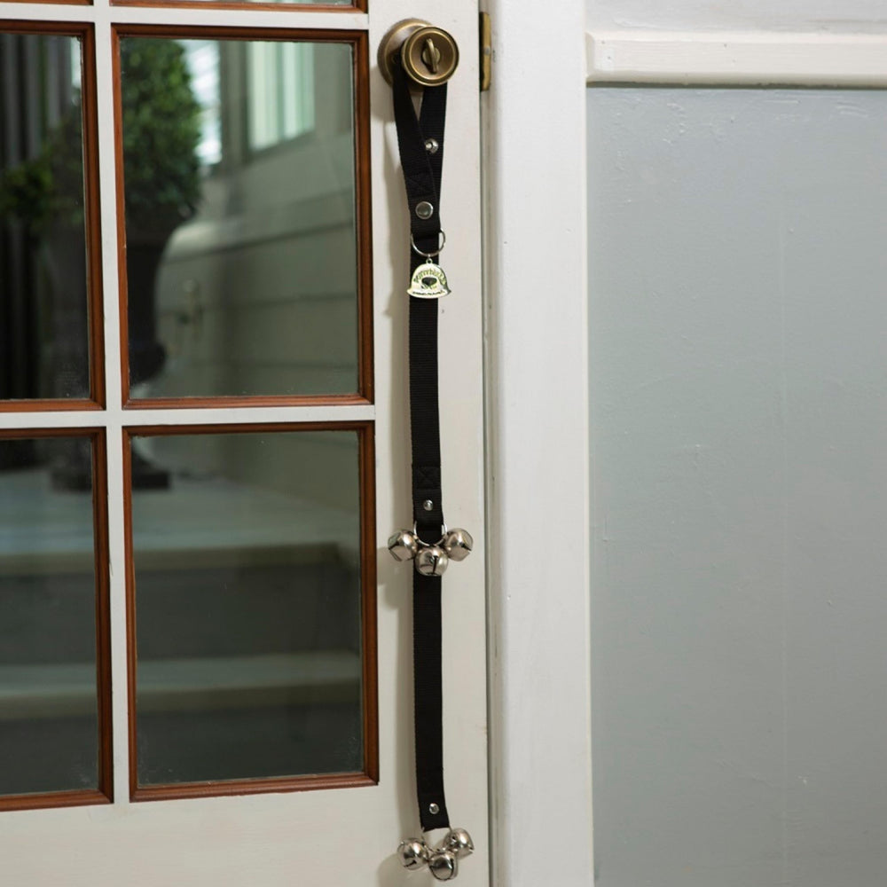 Caldwell's easy-to-use dog bells for training in black, hang and train with simple steps.