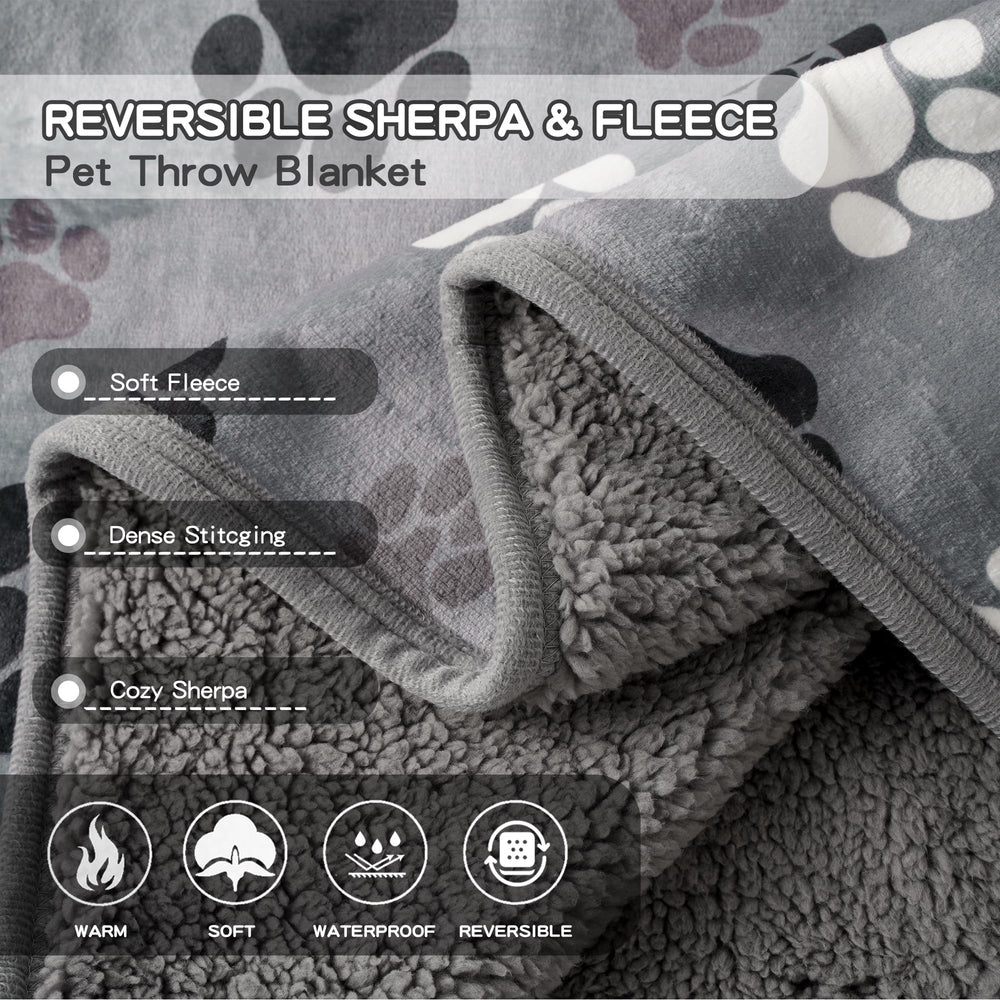CAPT.SNOOZE blanket on sofa protects furniture from claws and accidents.