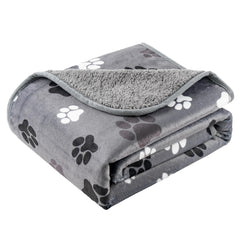CAPT.SNOOZE waterproof dog blanket front view protects furniture from spills.