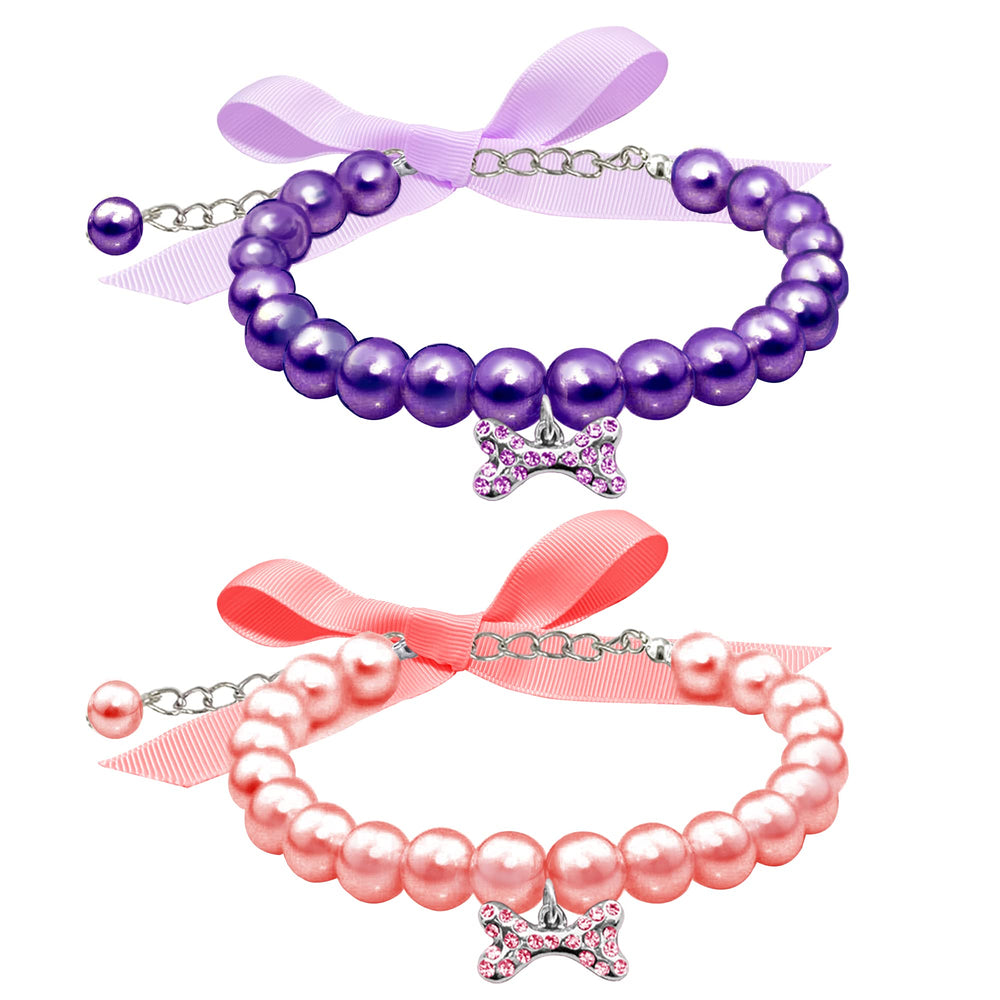 Casidoxi easy-on-off design makes dressing up quick and fuss-free.