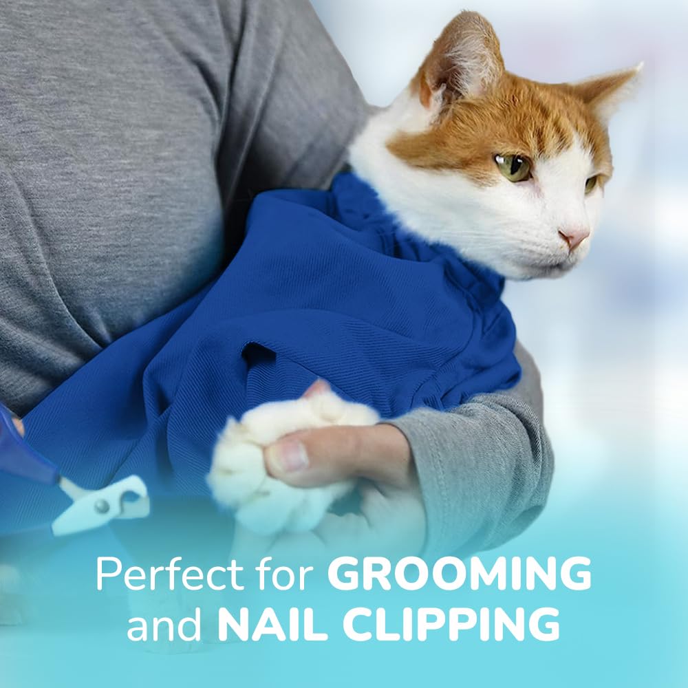 Cat-in-the-bag Cozy Comfort Carrier bottom unzip for back-foot access during grooming.
