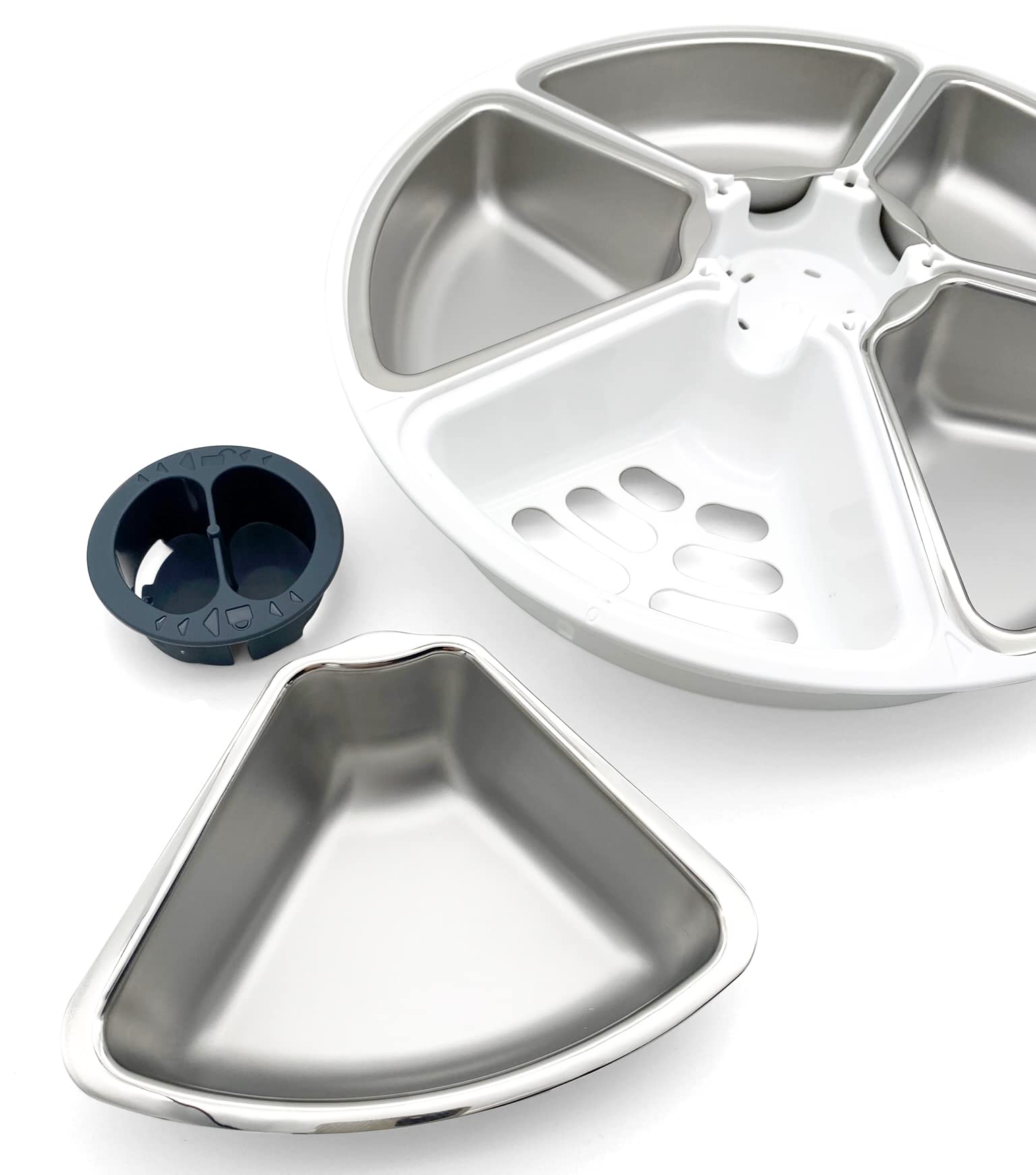Cat Mate insert pictured as dishwasher-safe for quick cleaning after meals.