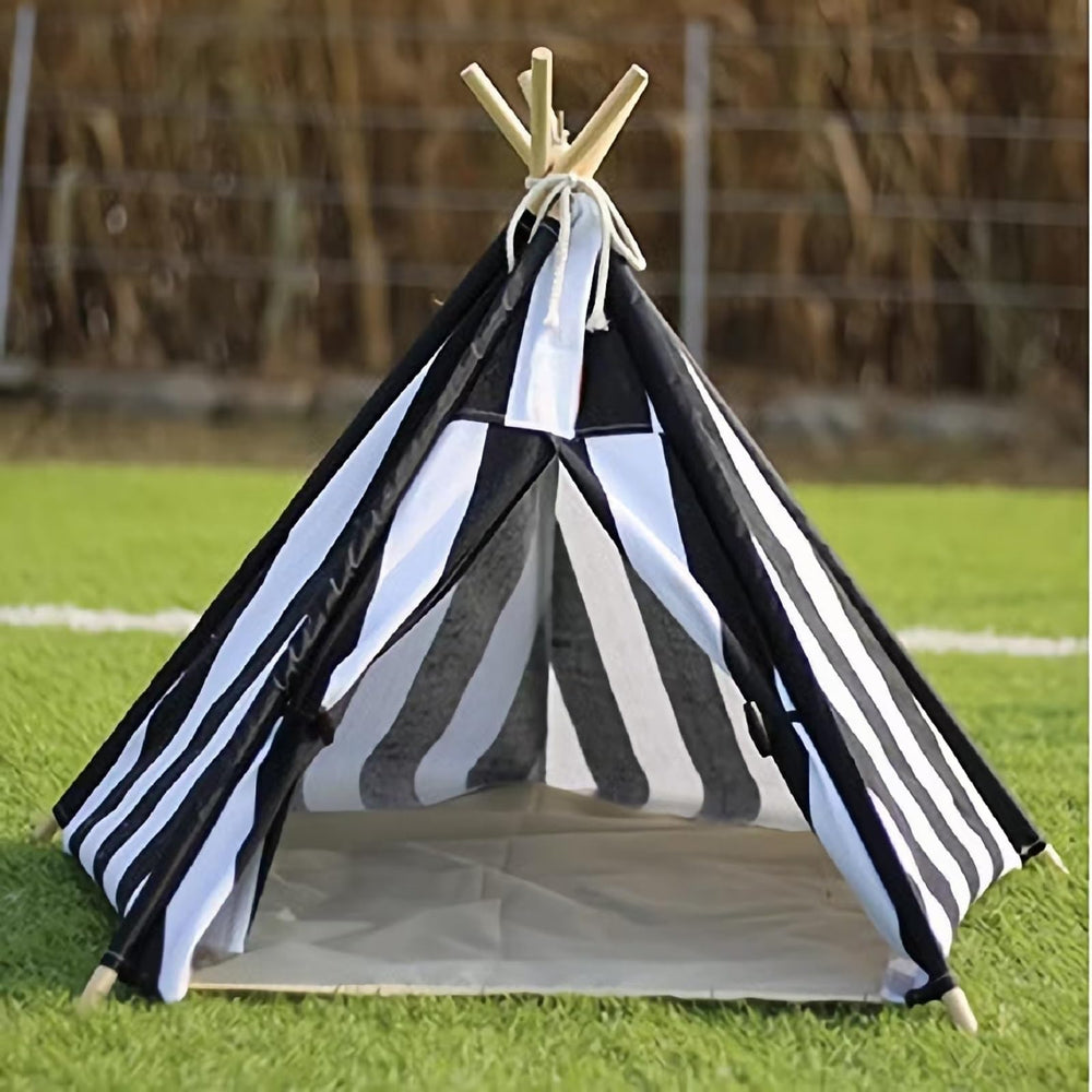 Cat Teepee Tent Bed material close-up features Oxford fabric and pine poles