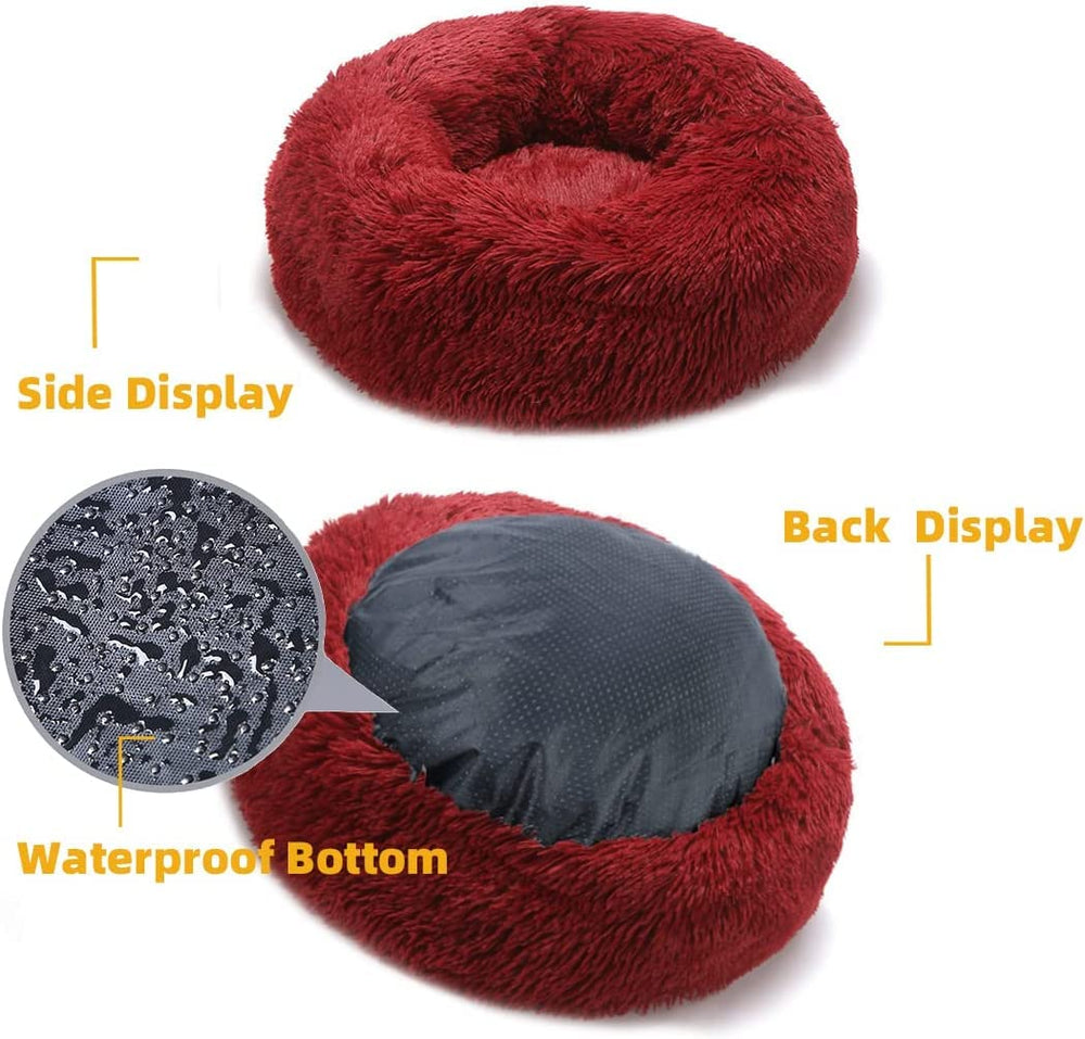 CatBed Round Red faux fur detail close-up highlights luxurious softness
