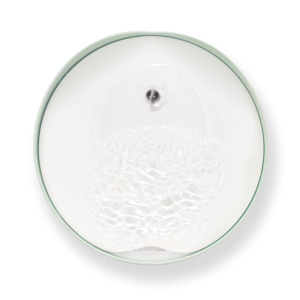 Catit PIXI fountain water level window shows remains clearly for easy refills.