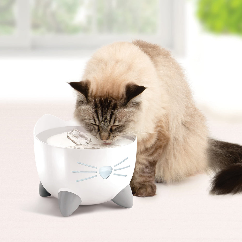 Catit PIXI nose-light image shows backlit water level indicator for easy monitoring.