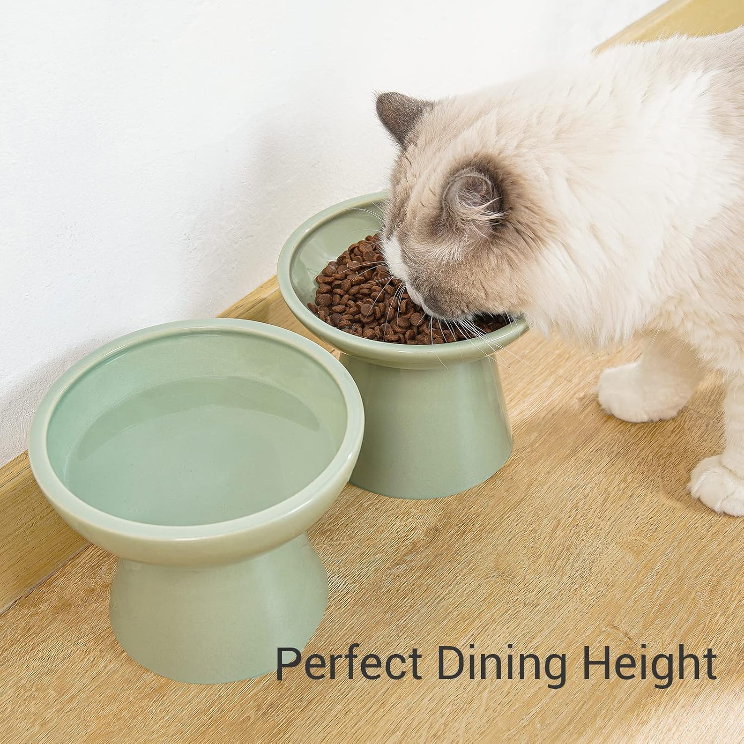 CEEFU water bowl deeper design helps cats sip with minimal splashing.