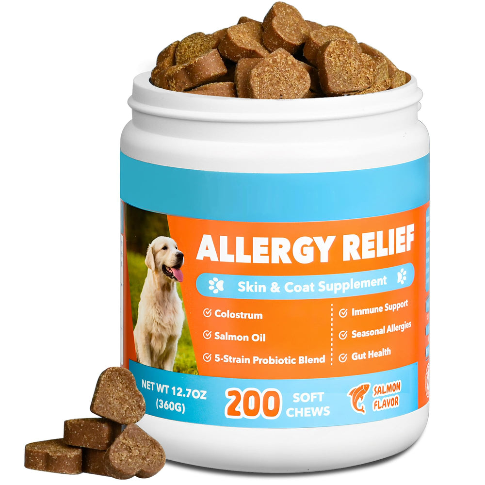 Celiaeh dog allergy chews bottle closeup highlights salmon flavor and skin support.