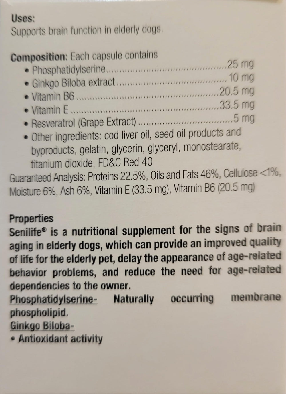 Ceva Senilife packaging box highlights brain health benefits for elderly dogs.