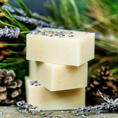 Chagrin Valley Soap & Salve dog shampoo bar soapnuts delivers gentle cleansing and fresh scent.