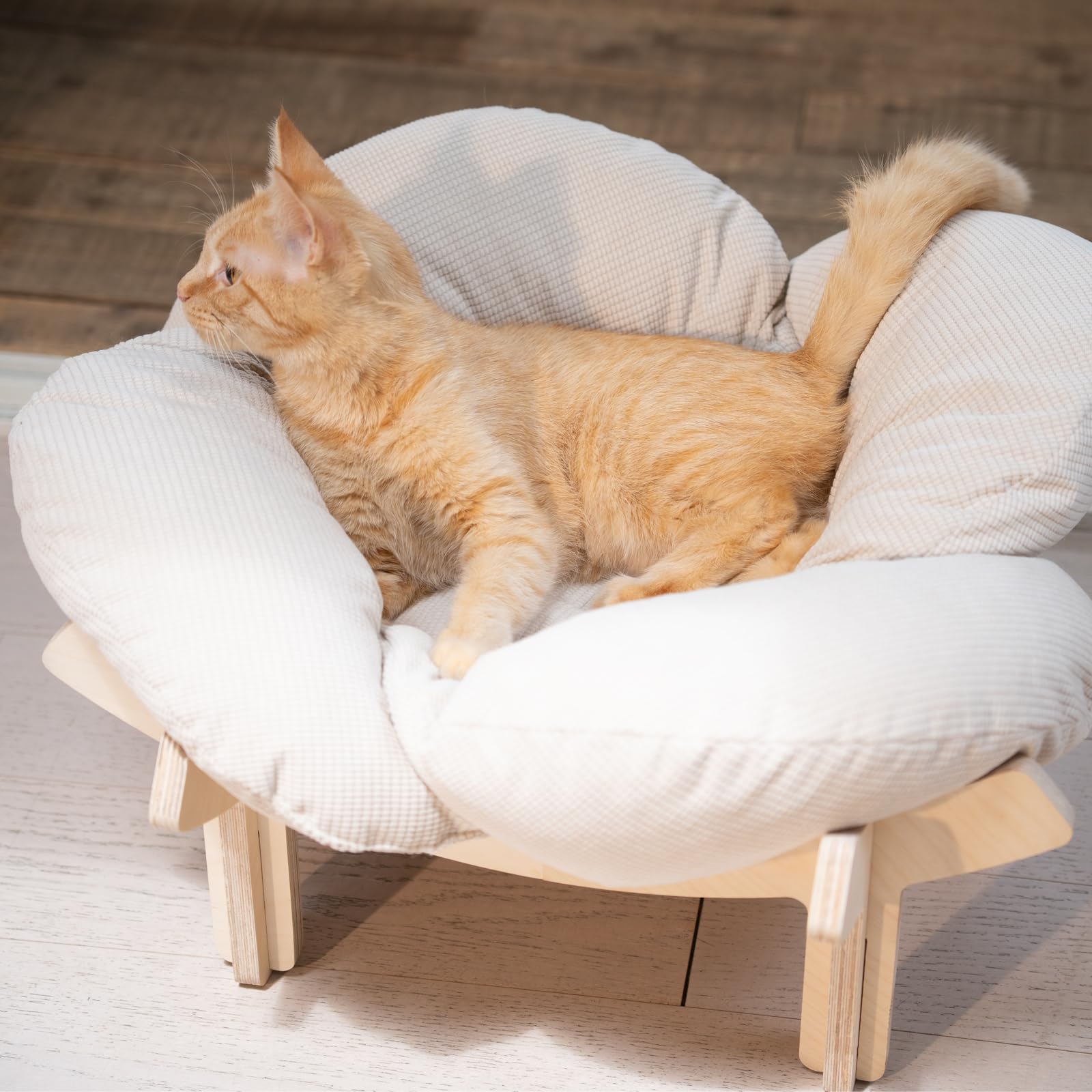 CHEERHOME PETS white cat bed suits indoor spaces with modern appeal