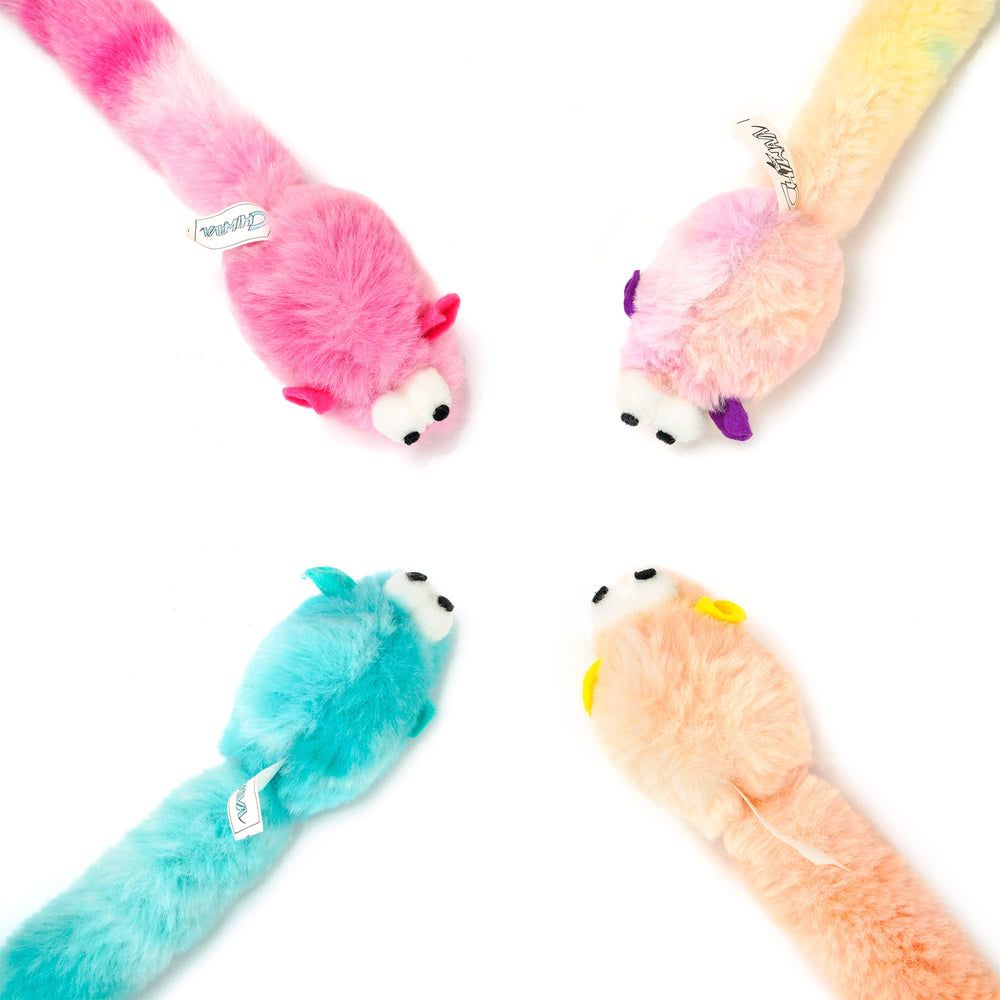 CHIWAVA interactive indoor toy ideal for cats to practice hunting instincts.