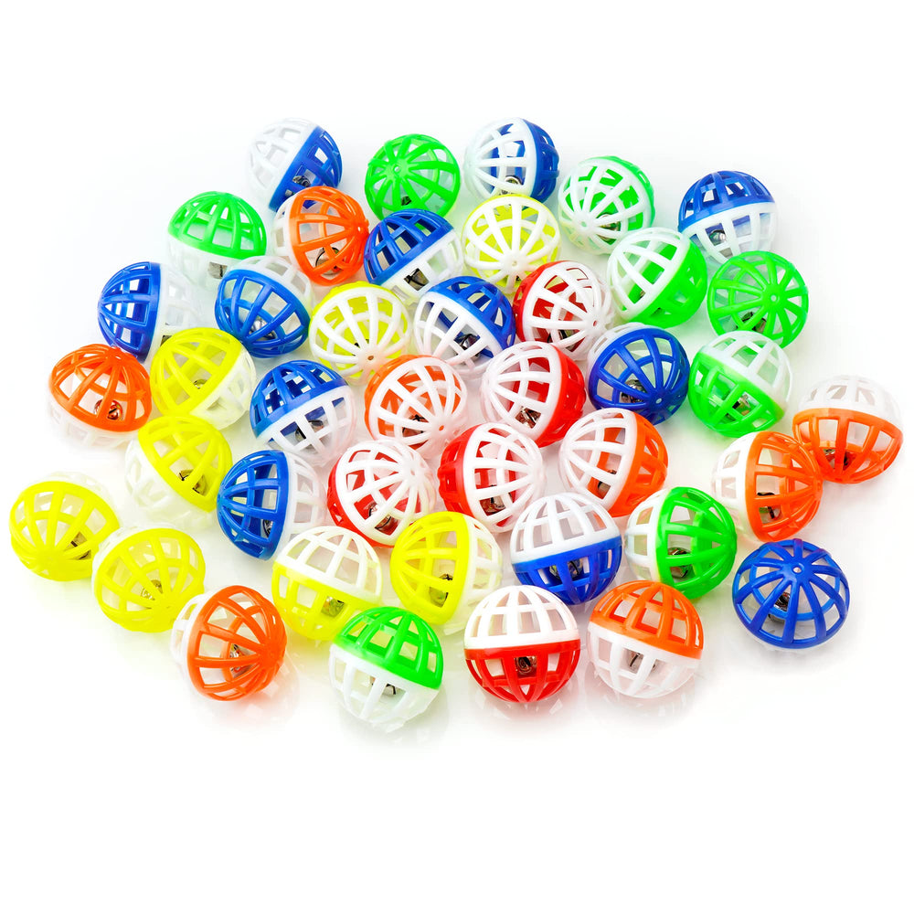 CHIWAVA multi-cat-play-shot shows shared fun and varied playtime