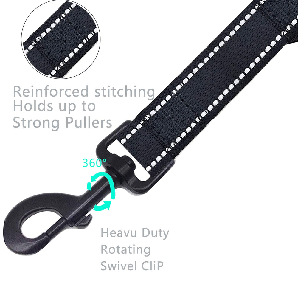 CHMETE reflective night-walking leash improves visibility in low light conditions.