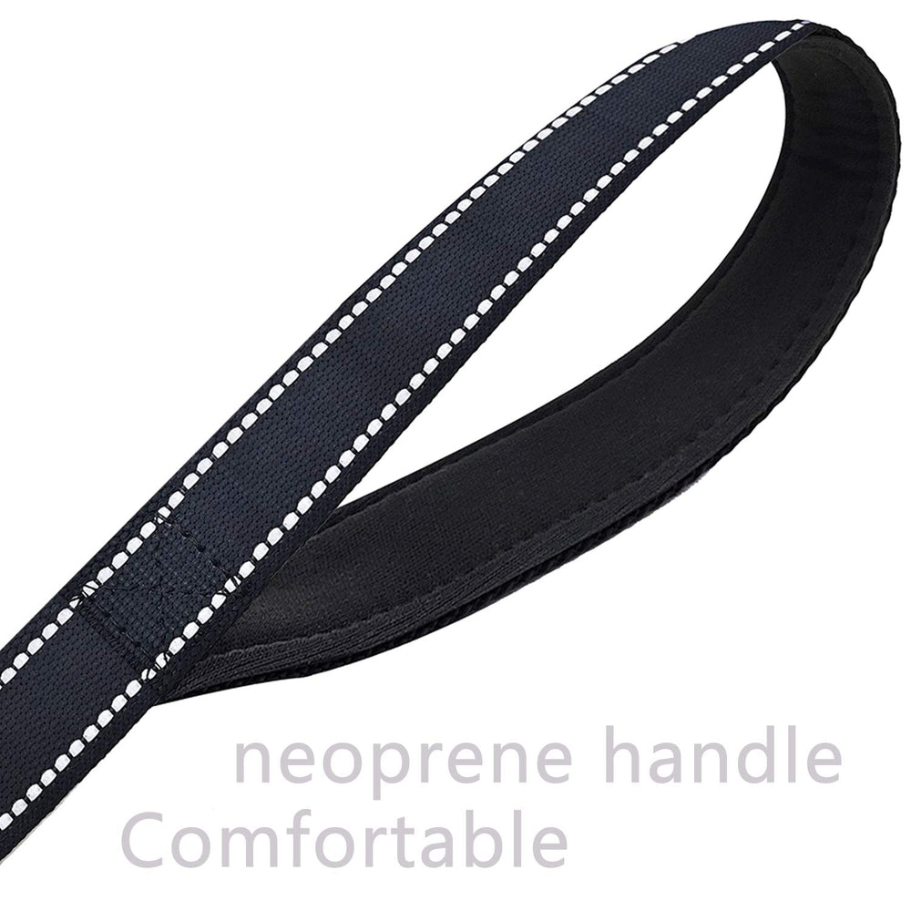 CHMETE soft padded-handle leash offers a comfortable grip during long outings.