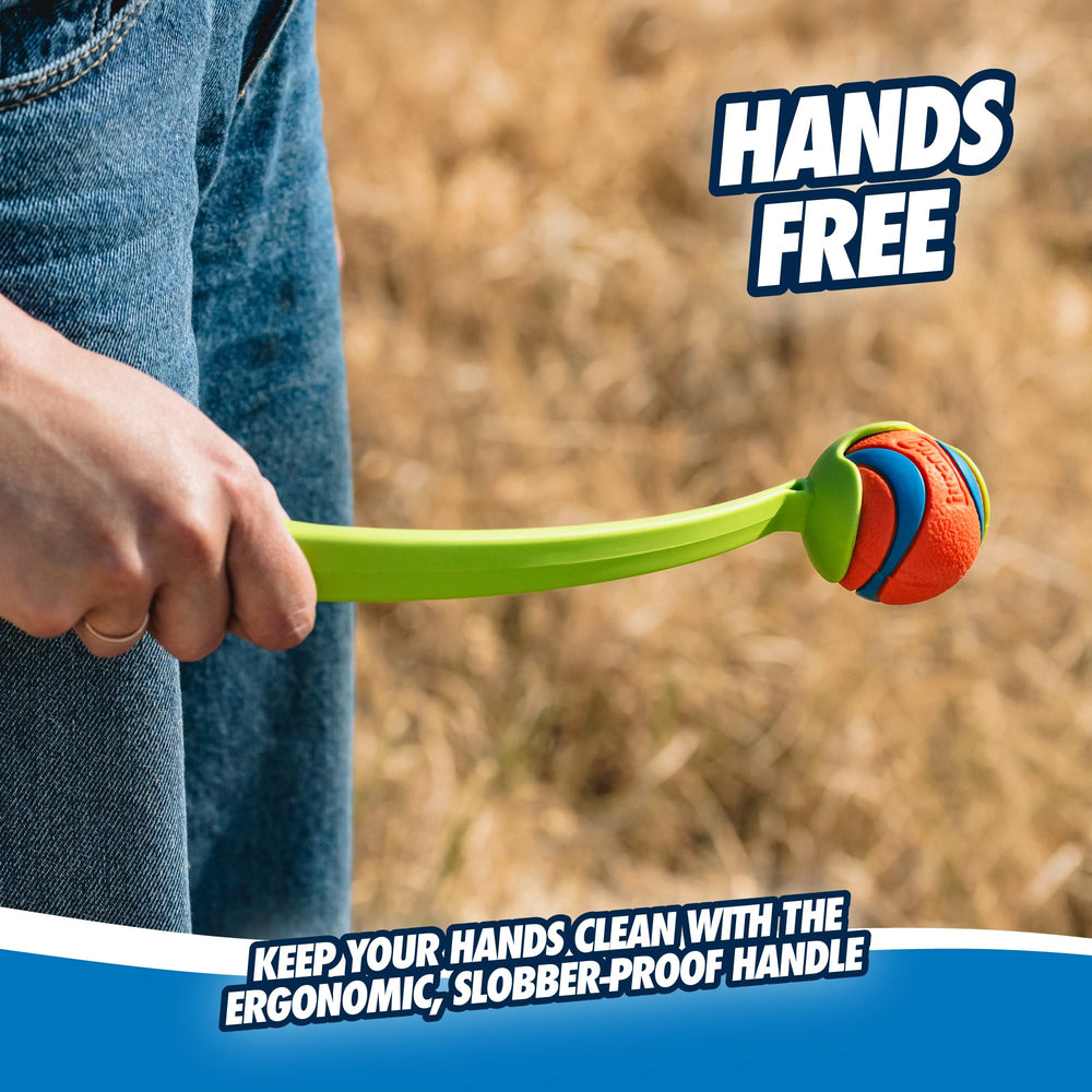 Chuckit! Sport 14S ergonomic grip in use for longer lighter throws.